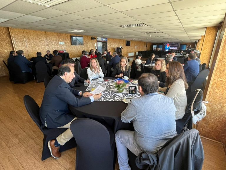 Corporación de Puertos del Conosur participó en taller organizado por Epaustral “Pensando en cómo fortalecer el turismo marítimo en la Zona Sur Austral de Chile”