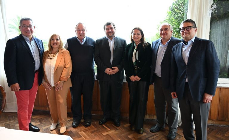 Corporación de Puertos del Conosur fortalece la integración regional en encuentro internacional de la industria de cruceros en Uruguay